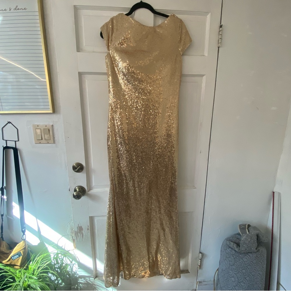 Gold sparkly prom/bridesmaid/formal dress